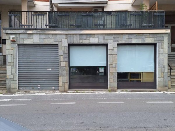 negozio in vendita a Chieri