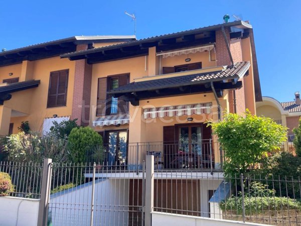 casa indipendente in vendita a Chieri