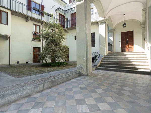 negozio in vendita a Chieri