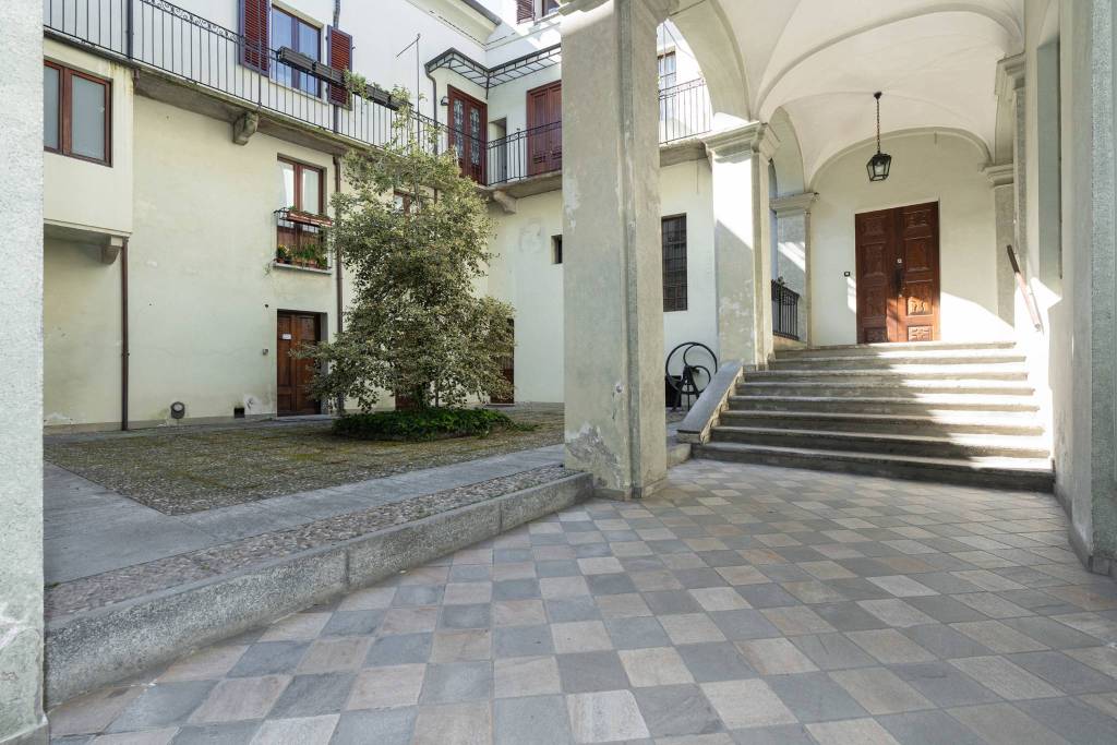 ufficio in vendita a Chieri