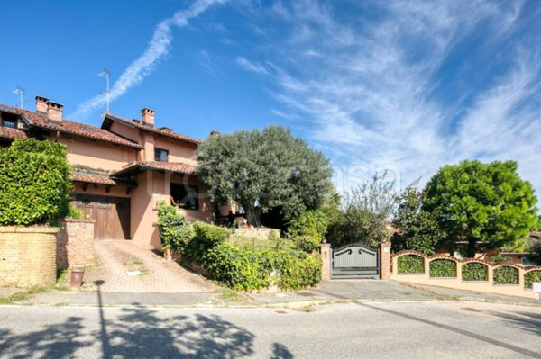 casa indipendente in vendita a Chieri