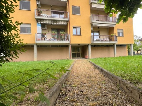 appartamento in vendita a Chieri in zona Pessione