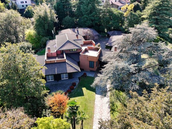 casa indipendente in vendita a Chieri