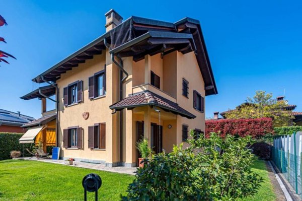 casa indipendente in vendita a Chieri