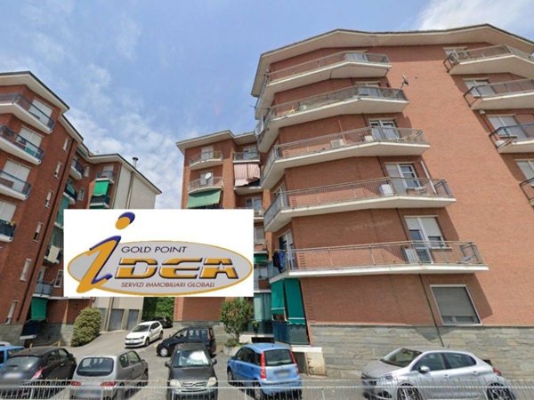 appartamento in vendita a Chieri in zona Roaschia