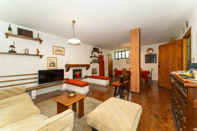 casa indipendente in vendita a Chieri in zona Roaschia