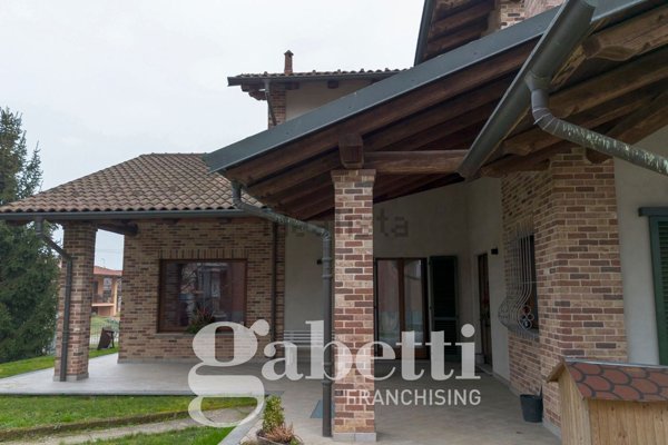 casa indipendente in vendita a Chieri