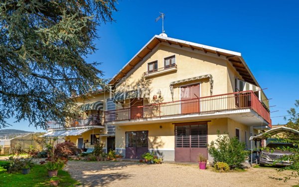 appartamento in vendita a Chieri in zona Madonna della Scala