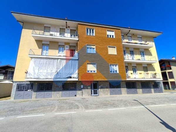 appartamento in vendita a Chieri in zona Roaschia