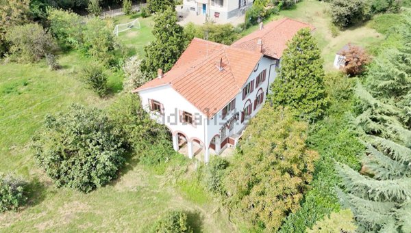 casa indipendente in vendita a Chieri in zona Roaschia