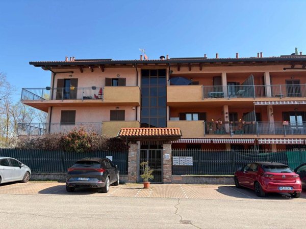 appartamento in vendita a Chieri in zona Roaschia