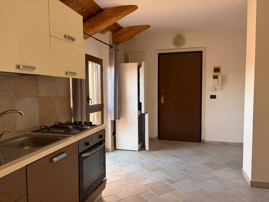 appartamento in vendita a Chieri in zona Roaschia