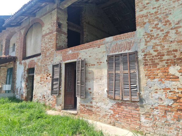 casa indipendente in vendita a Chieri in zona Airali