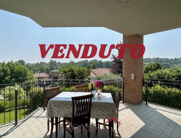 appartamento in vendita a Chieri in zona Roaschia