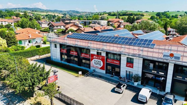 negozio in vendita a Chieri