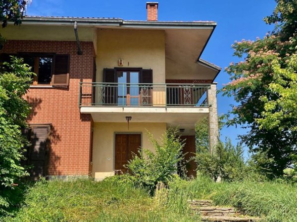 casa indipendente in vendita a Chieri in zona Airali