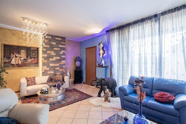casa indipendente in vendita a Chieri