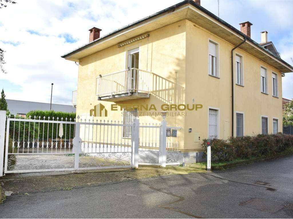 casa indipendente in vendita a Chieri