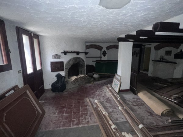 locale di sgombero in vendita a Chieri
