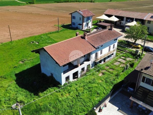 casa indipendente in vendita a Chieri