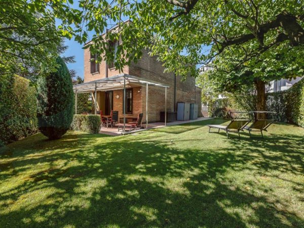 casa indipendente in vendita a Chieri