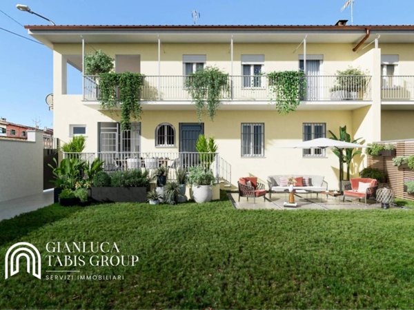 casa indipendente in vendita a Chieri