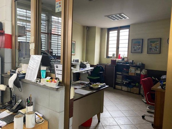 negozio in vendita a Chieri