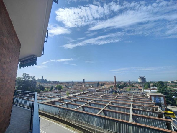 appartamento in vendita a Chieri in zona Roaschia