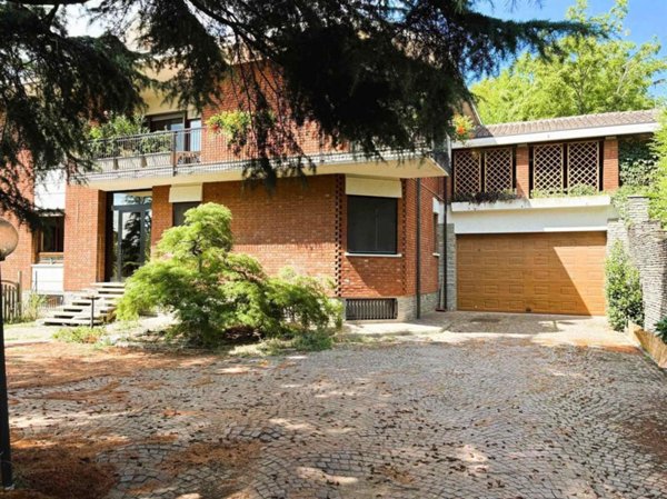 appartamento in vendita a Chieri in zona Roaschia