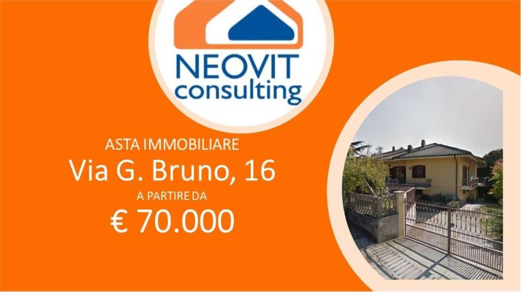 casa indipendente in vendita a Chieri