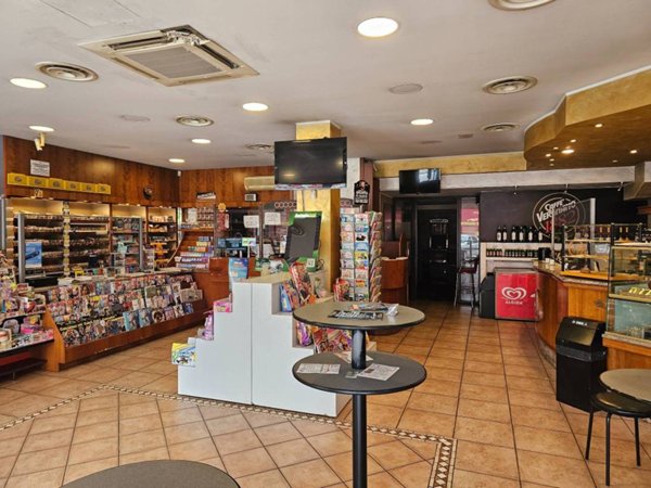 negozio in vendita a Chieri