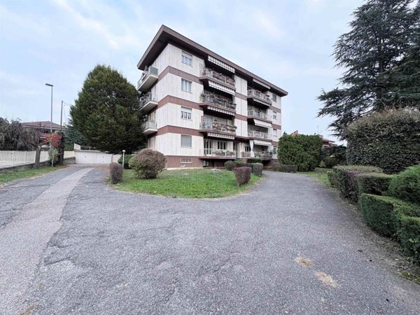 appartamento in vendita a Chieri in zona Roaschia