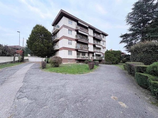 appartamento in vendita a Chieri in zona Roaschia