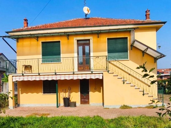 casa indipendente in vendita a Chieri