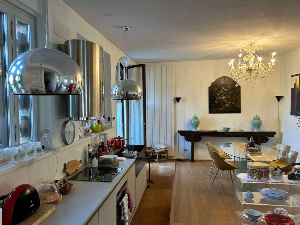 casa indipendente in vendita a Chieri