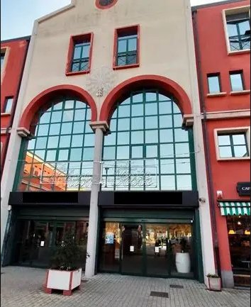 negozio in vendita a Chieri