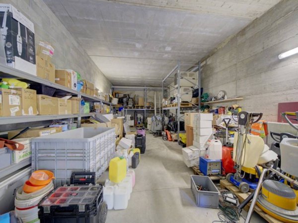 locale di sgombero in vendita a Chieri in zona Airali