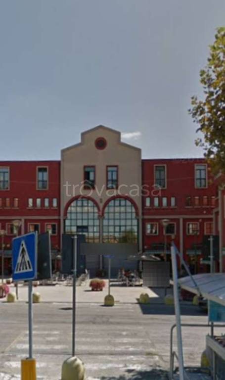 negozio in vendita a Chieri