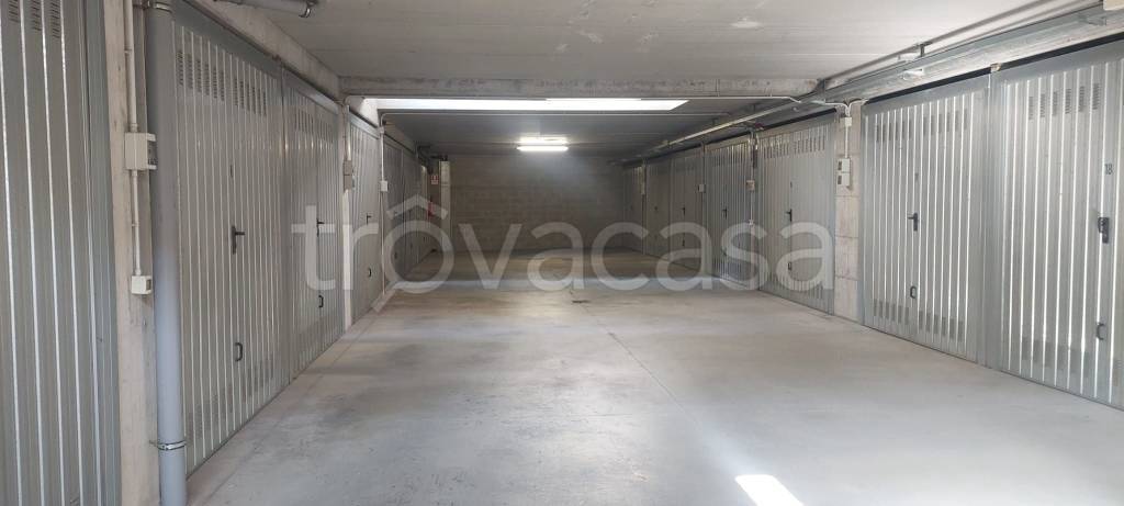 locale di sgombero in vendita a Chieri