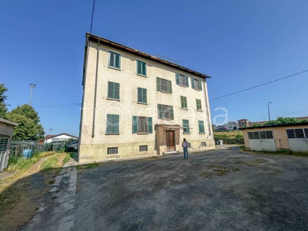 appartamento in vendita a Chieri in zona Pessione