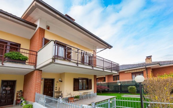 casa indipendente in vendita a Chieri