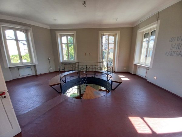 locale commerciale in vendita a Chieri