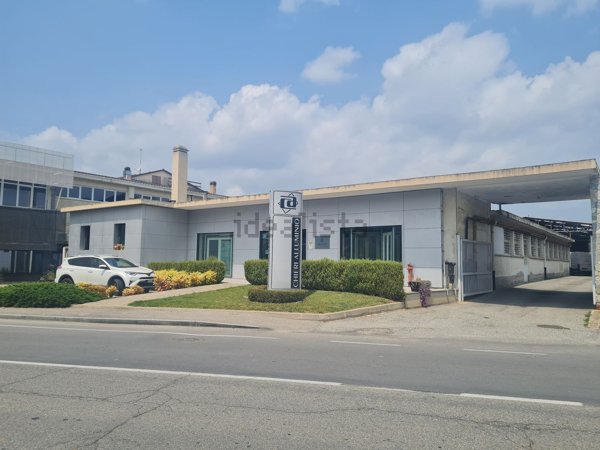 negozio in vendita a Chieri