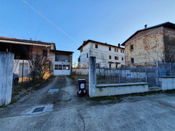 appartamento in vendita a Chieri in zona Airali