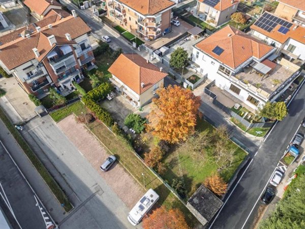 casa indipendente in vendita a Chieri