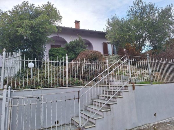 casa indipendente in vendita a Chieri in zona Airali