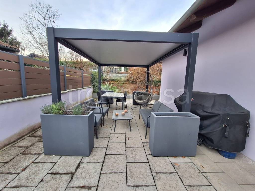 casa indipendente in vendita a Chieri in zona Airali