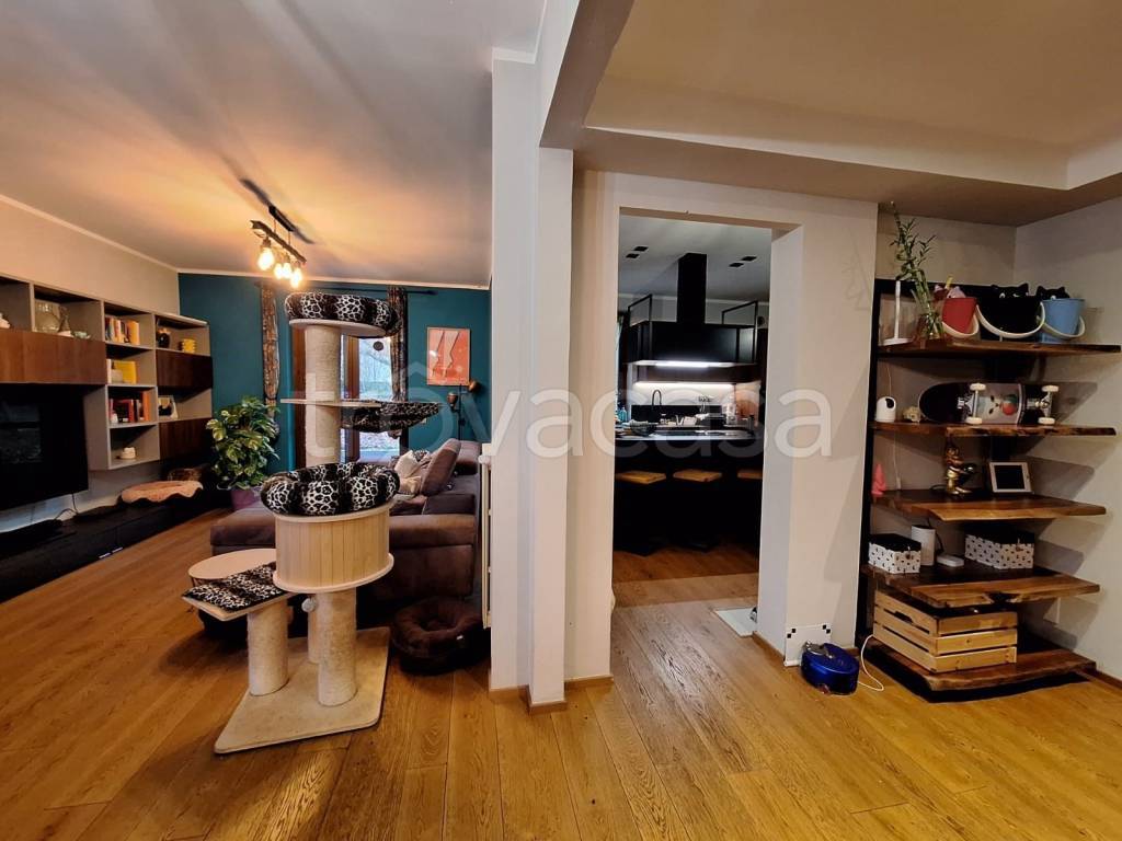casa indipendente in vendita a Chieri in zona Airali