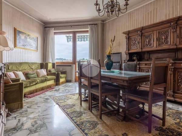 appartamento in vendita a Chieri in zona Roaschia