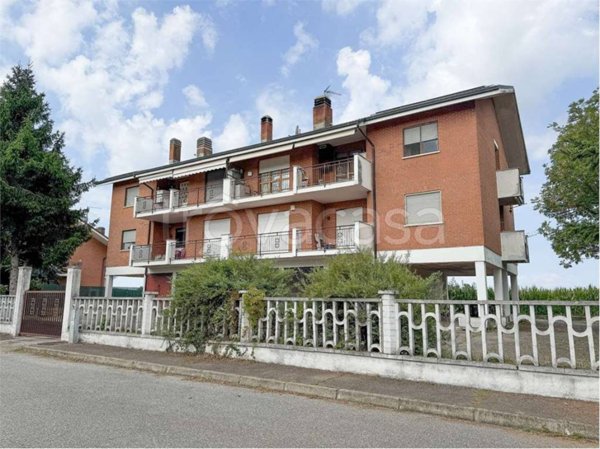 appartamento in vendita a Chieri in zona Pessione